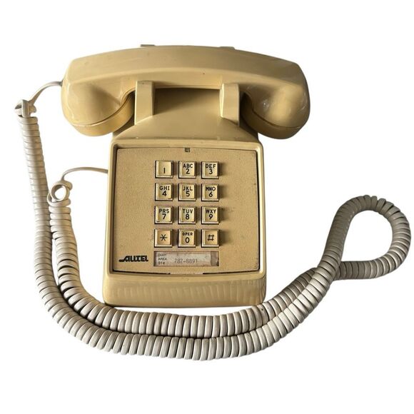 Altel Comdial Beige Pushbutton Desk Phone - Picture 3 of 9